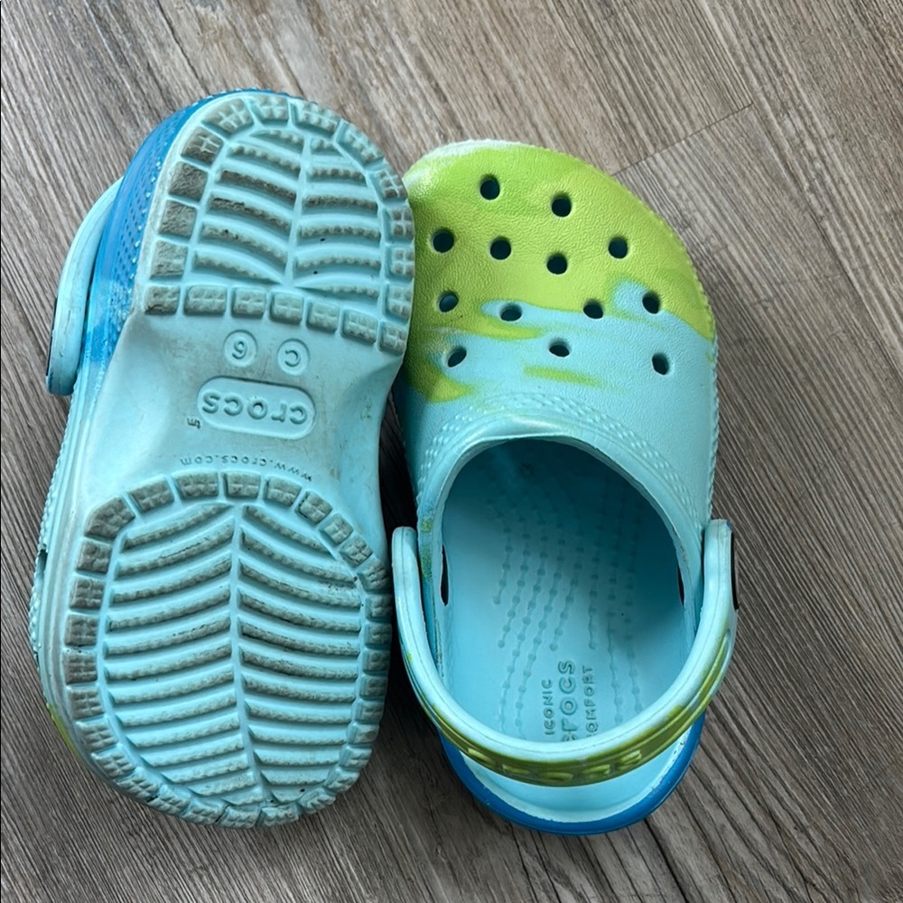 🌺CROCS Blue and Green Sandals with Adjustable Heel Strap